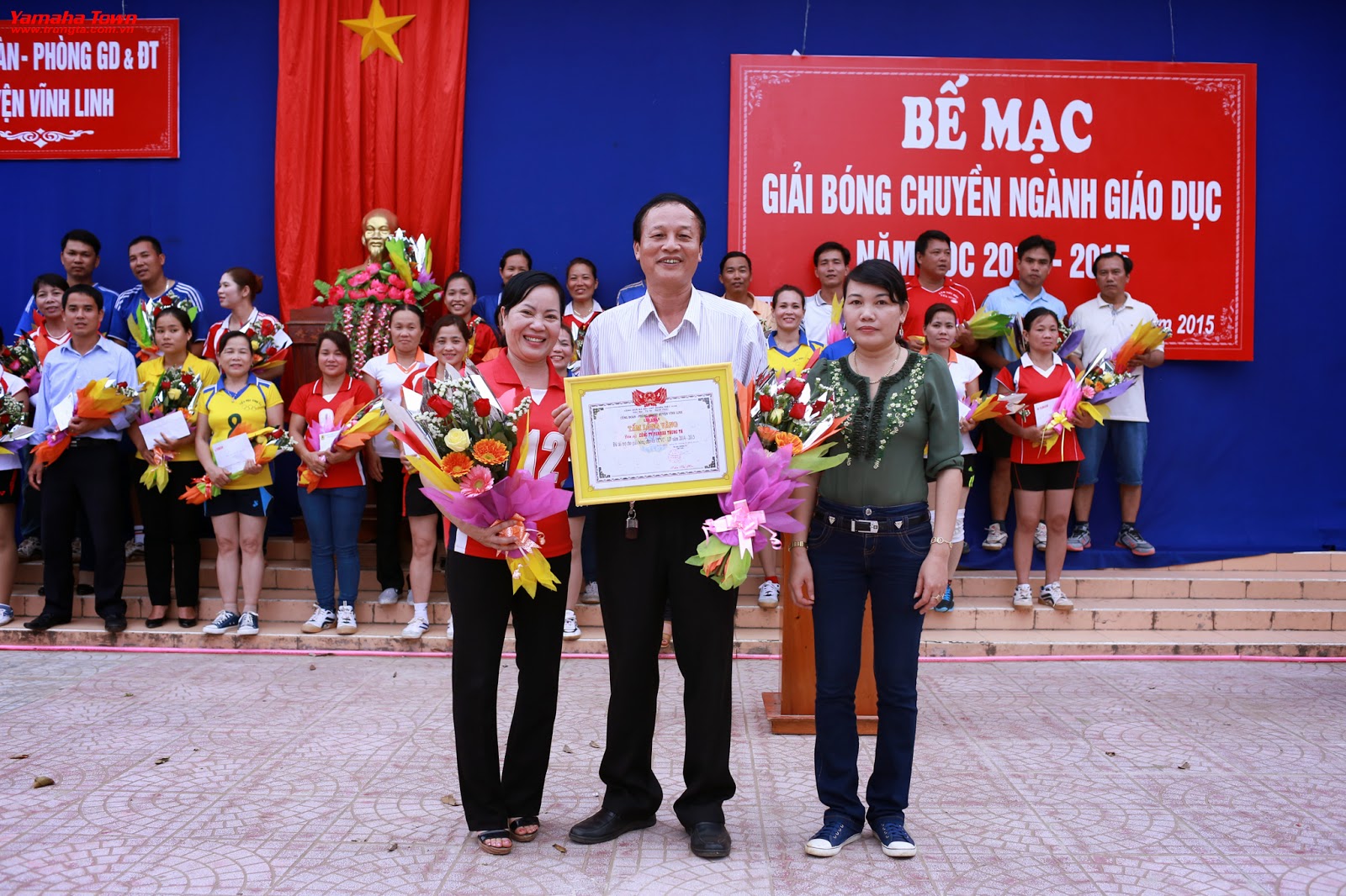 tin-tuc-le-be-mac-va-giai-bong-chuyen-nganh-giao-duc-vinh-linh-nam-2015