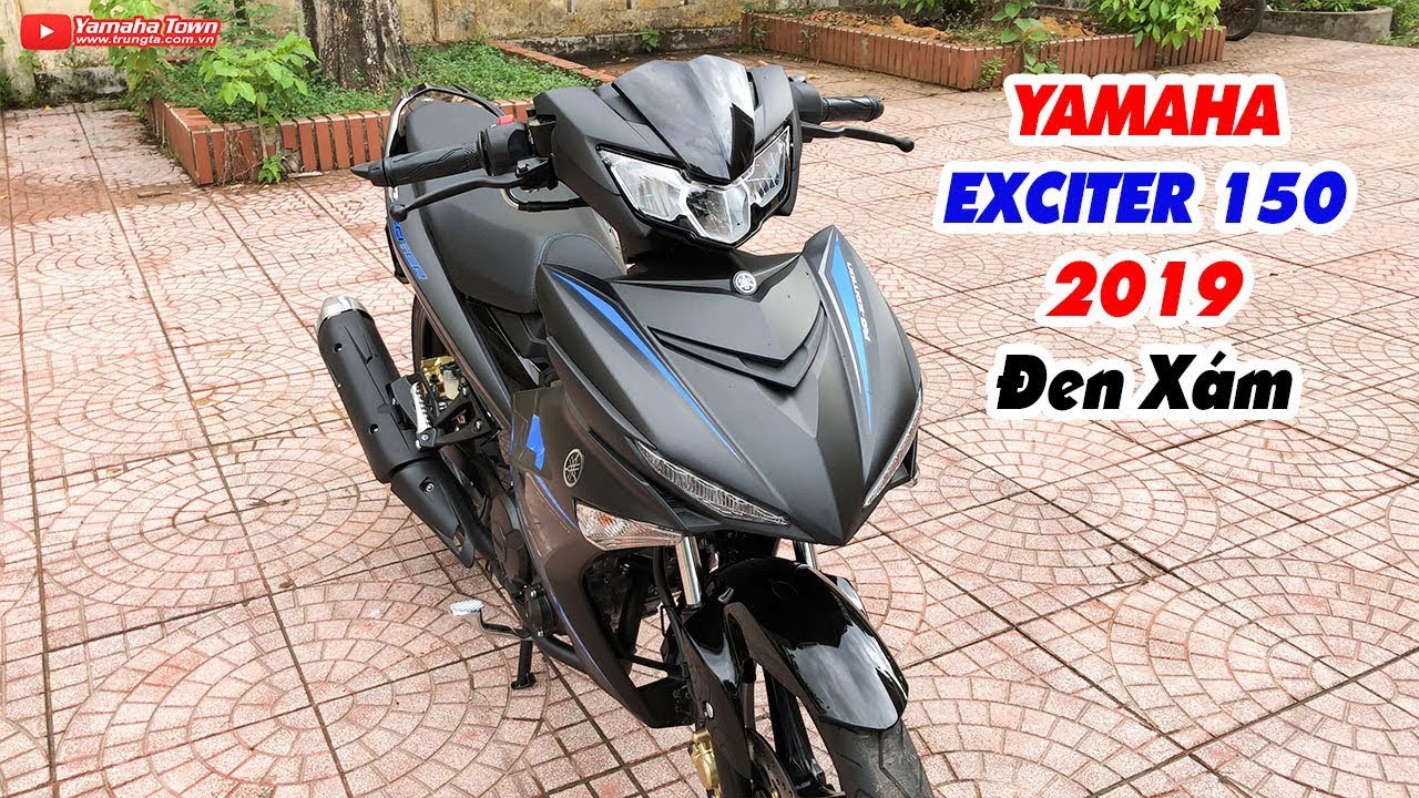 yamaha-exciter-150-2019-den-xam-can-canh-chiec-xe-tem-doi-mau-theo-anh-sang