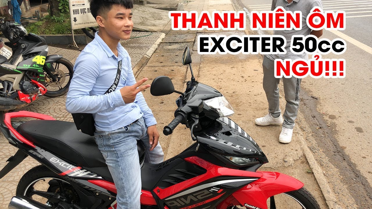 Thanh niên "Vì yêu mà đến" mua Exciter 50cc đòi ôm xe ngủ sau khi lặn lội hàng trăm cây 😂